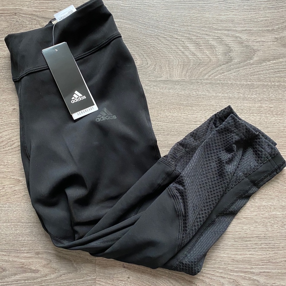 NWT ¾ length adidas leggings